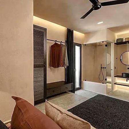 Emery Boutique Naxos City
