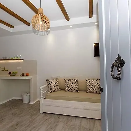 Emery Boutique Hotel 3*